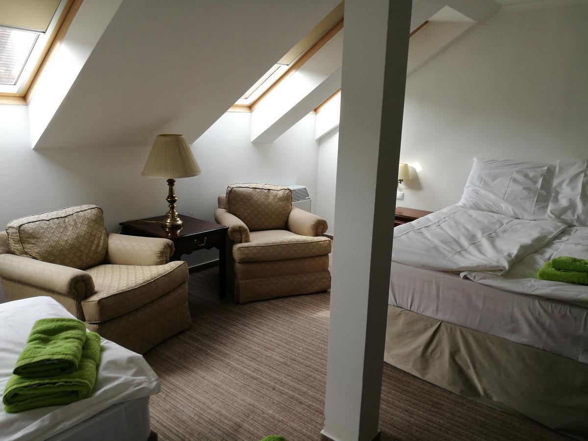 Opera Loft Rooms And Apartments Boedapest Buitenkant foto