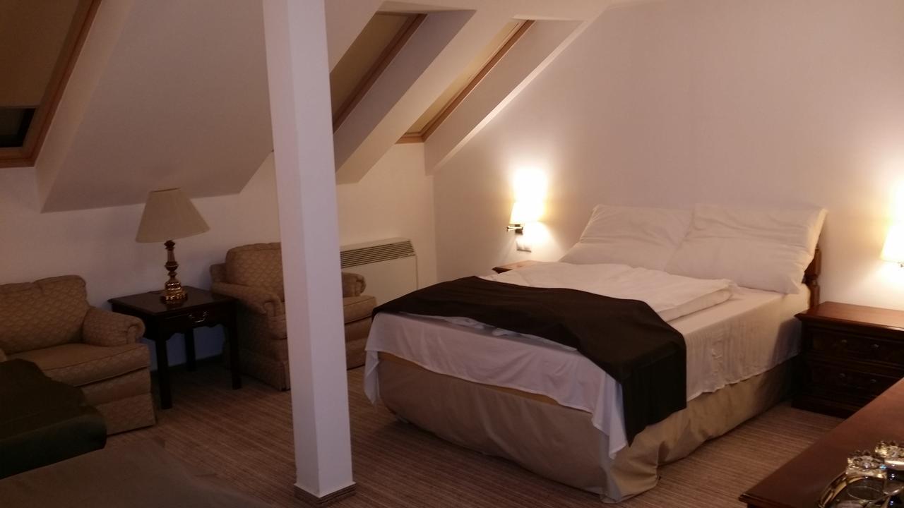 Opera Loft Rooms And Apartments Boedapest Buitenkant foto