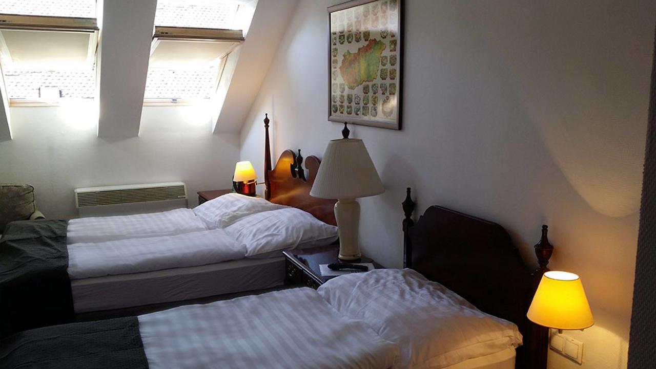 Opera Loft Rooms And Apartments Boedapest Buitenkant foto